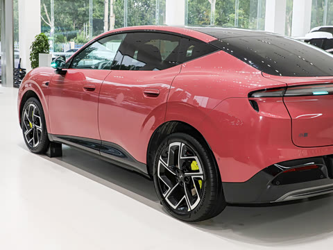 2026�� ���� 525 Max