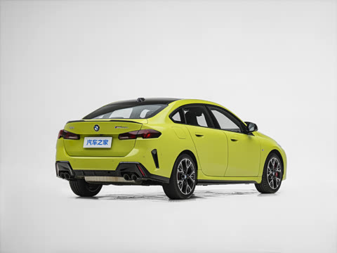 2026�� M235L