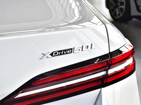 2026�� xDrive 50L M�˶���װ
