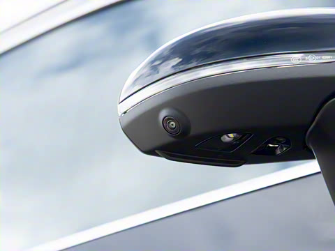 2026�� GLC 300 L 4MATIC ������ 5��