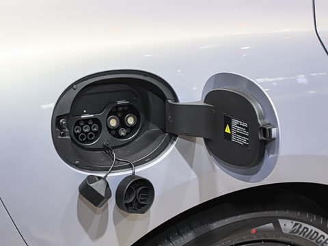 2026�� EV �Ǽݰ� 705KM���������