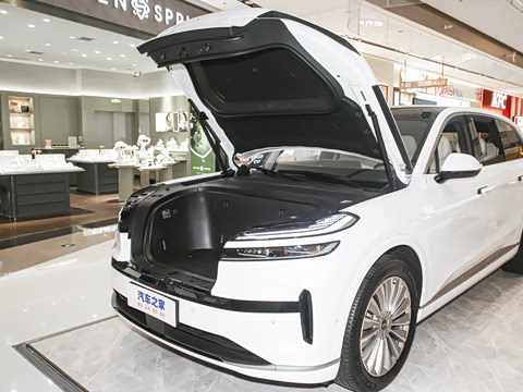 2025�� Pro ������