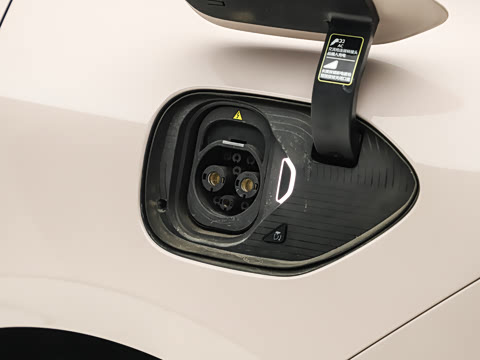 2025�� 100kWh Touring