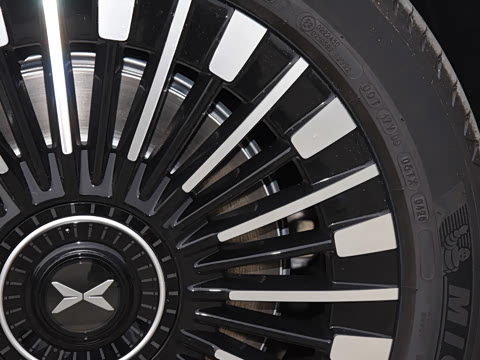 2026�� ���� 750 Ultra