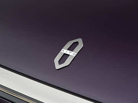 2025�� ���� Ultra�� 53.4kWh 6���� (896�߼����״