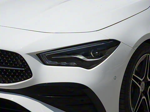 2025�� CLA 260 4MATIC ���ܳ�