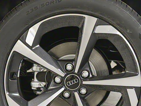 2026�� quattro 45�����ذ� 35TFSI ʱ�ж�����