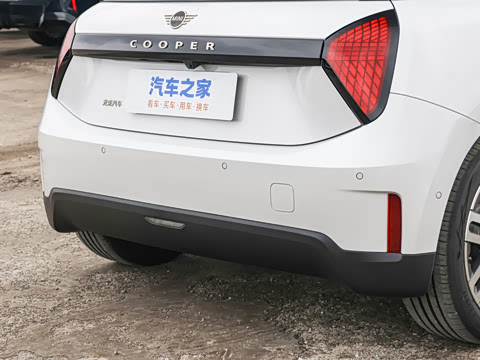 2025�� �Ŀ� 466km COOPER E ������