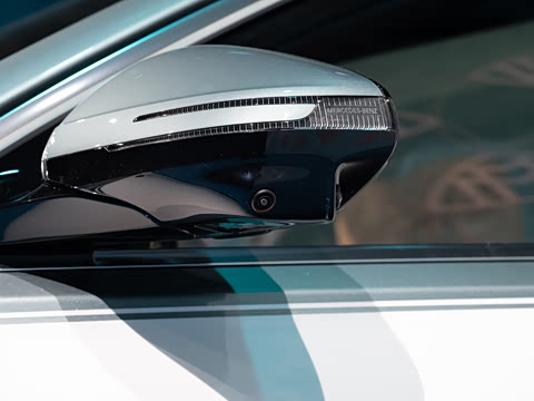 2027�� S 680 4MATIC