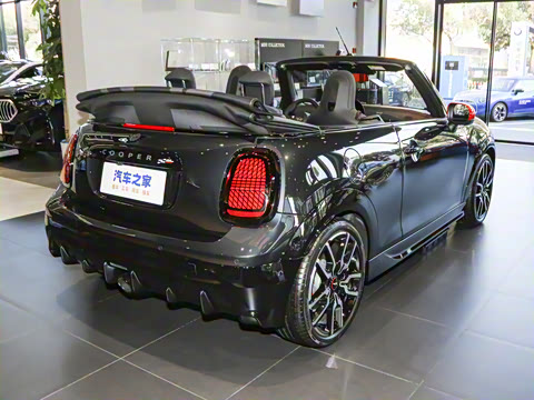 2025�� JOHN COOPER WORKS CABRIO