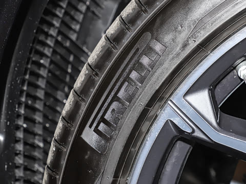 2026�� xDrive40i M�˶���װ