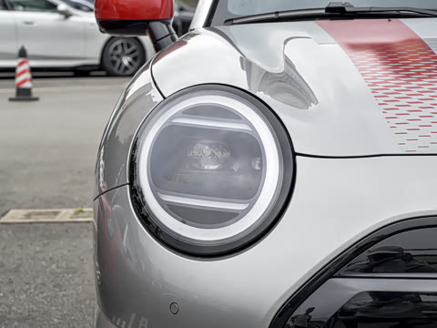 2026�� JOHN COOPER WORKS