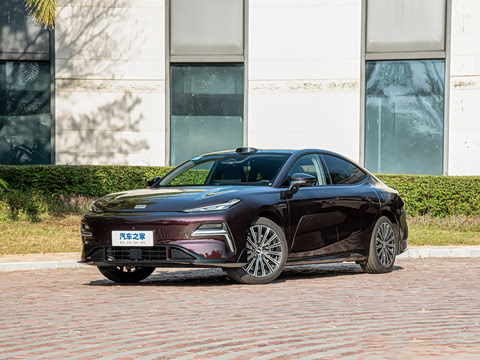 2026�� 225km EM-P Զ�����ǺӰ�+ҫҹ��װ