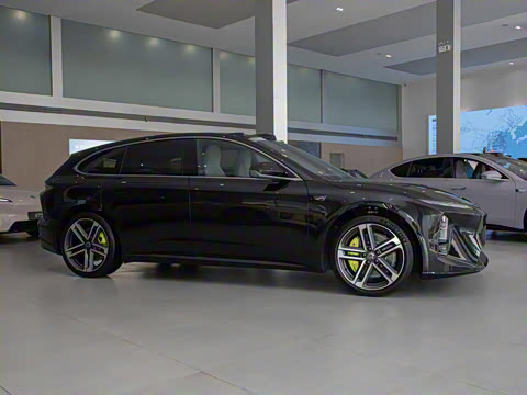 2025�� �ھ������ 75kWh Touring