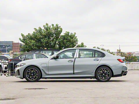 2026�� eDrive 40 L ��ҹ��װ