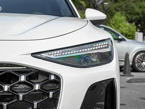 2026�� 2.0T quattro ������