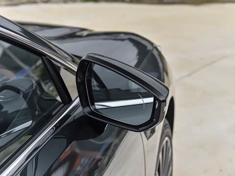 2026�� 225km EM-i Զ�����ǺӰ�