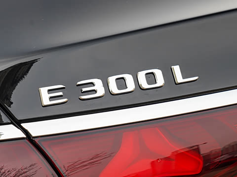 2026�� �Ŀ� E 300 L ʱ����