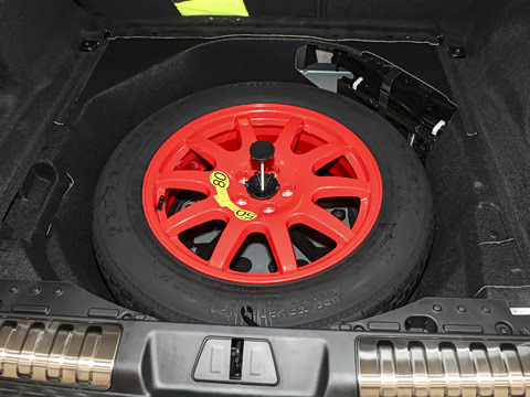 2025�� 400PS Dynamic SE