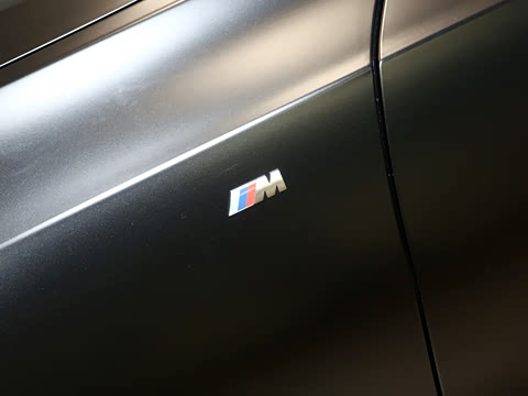 2026�� 330Li �����