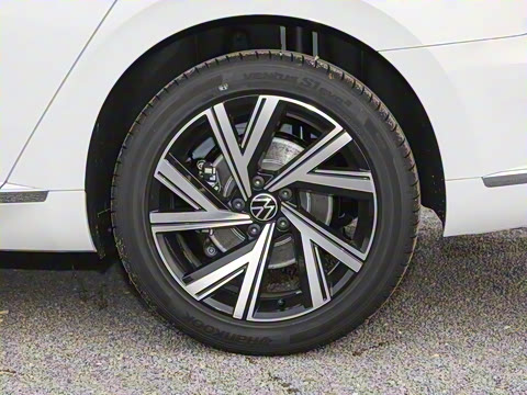 2025�� �Ŀ� 330TSI ��Ŀ ������