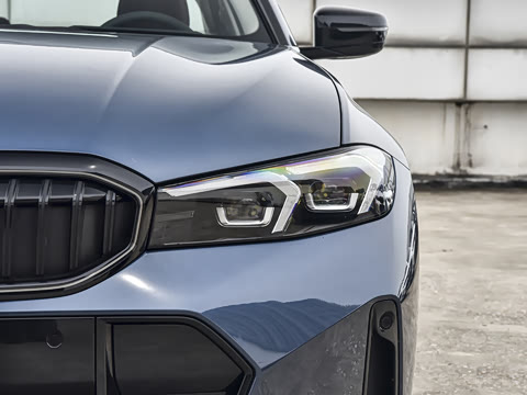 2026�� 330Li M�˶���ҹ��װ