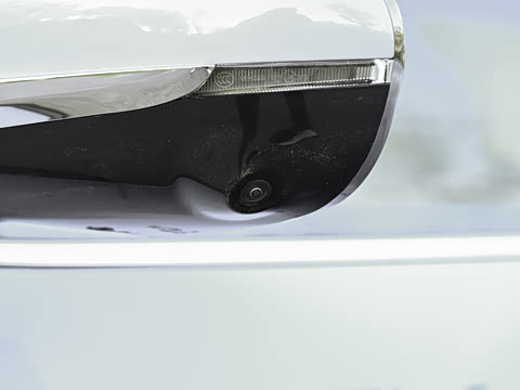 2026�� 705km MAX����������