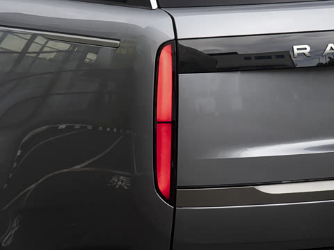 2026�� 3.0 L6 400PS HSE�����