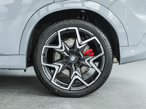 2026�� M35i