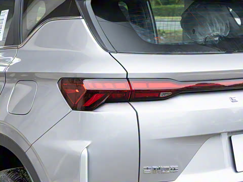 2025 ԽL 1.5TD DCT Խ