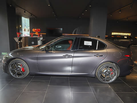 2025�� 2.0T 280HP VELOCE ������