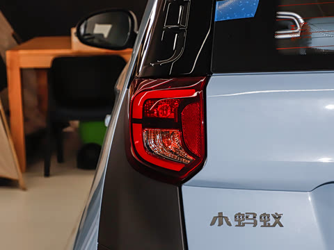 2025�� 251km ϲ���� 25.05kWh