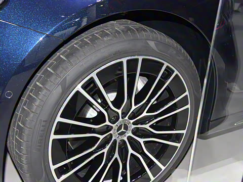 2026�� E 300 L �����