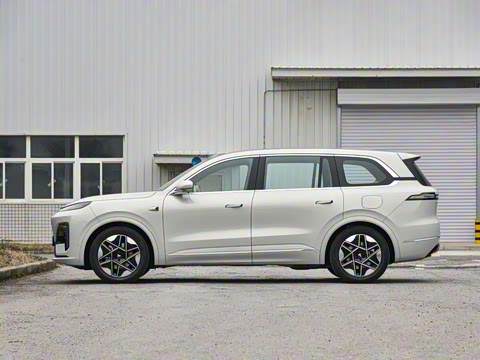 2025�� ����Ultra+����������