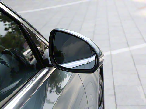 2025�� �Ŀ� E 260 L �˶���