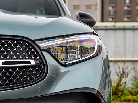 2025�� �Ŀ� GLC 300 4MATIC ����SUV