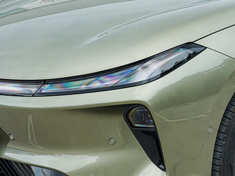 2026�� 535 MAX�����