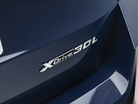 2026�� xDrive30L M�˶���ҹ��װ
