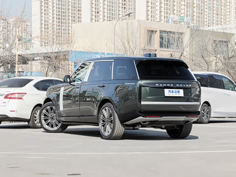 2026�� 3.0 L6 400PS AB�����