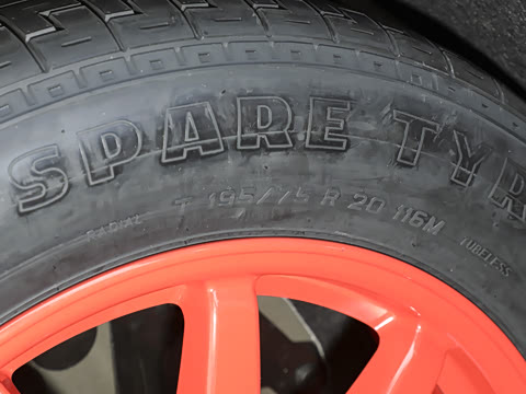 2026�� 3.0 L6 400PS AB�����