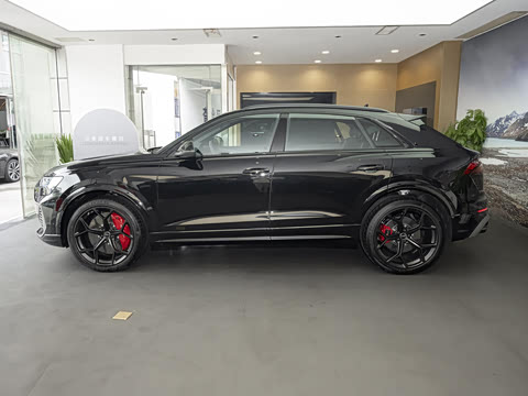 2026�� RS Q8 4.0T performance