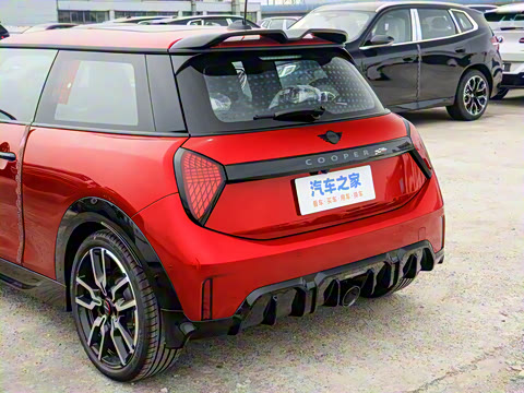 2025�� JOHN COOPER WORKS