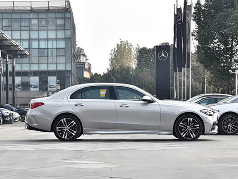 2025�� �Ŀ� C 350 eL