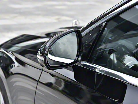 2026�� E 300 L ������