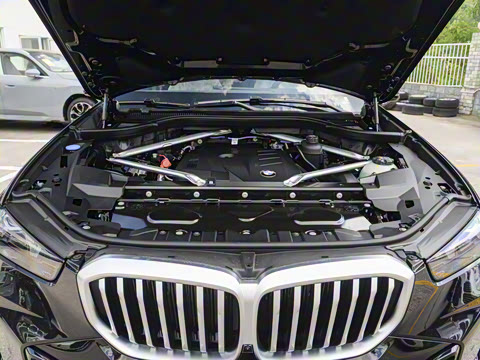 2025�� xDrive 30Li ������M�˶���ҹ��װ