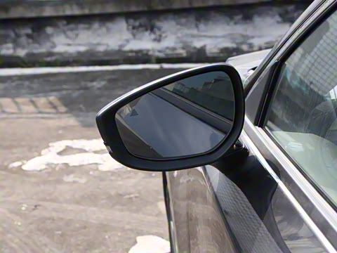 2025�� 2.0L �Զ������