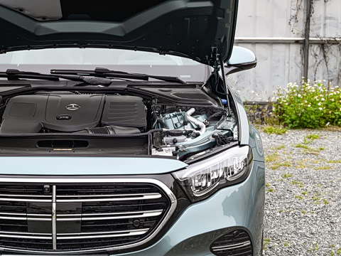 2026�� E 300 L ������