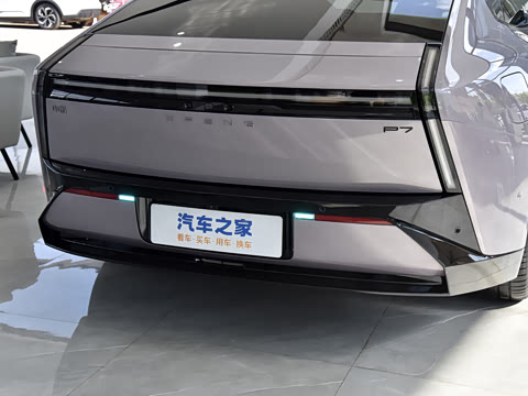 2025�� 702 Max