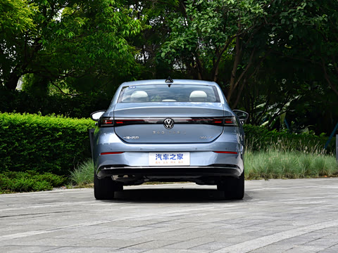 2026�� L 300TSI DSG ������