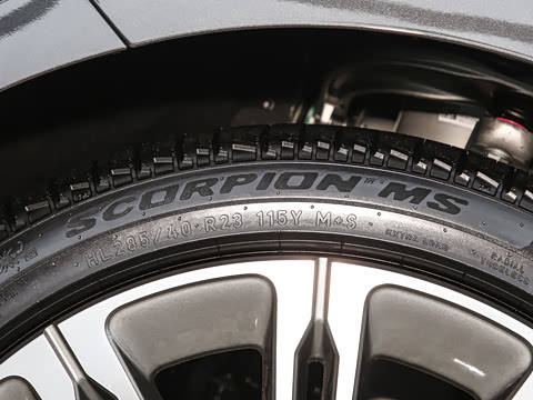 2025�� 3.0 L6 400PS �䷶�ӳ���